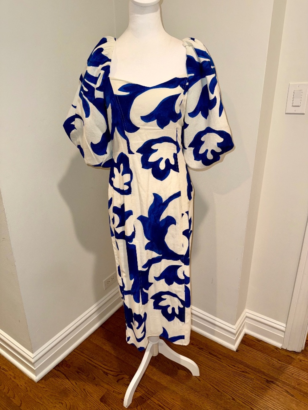 H&M Blue/White Puff Sleeve Dress Size Small
